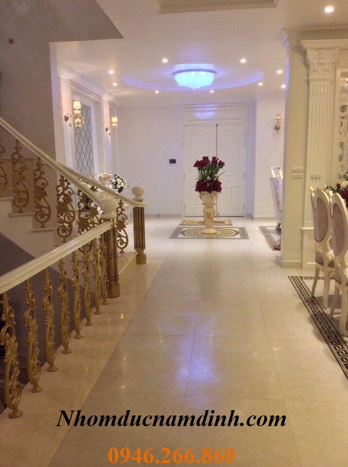 Cầu thang nhôm đúc bền đẹp tại Lào Cai