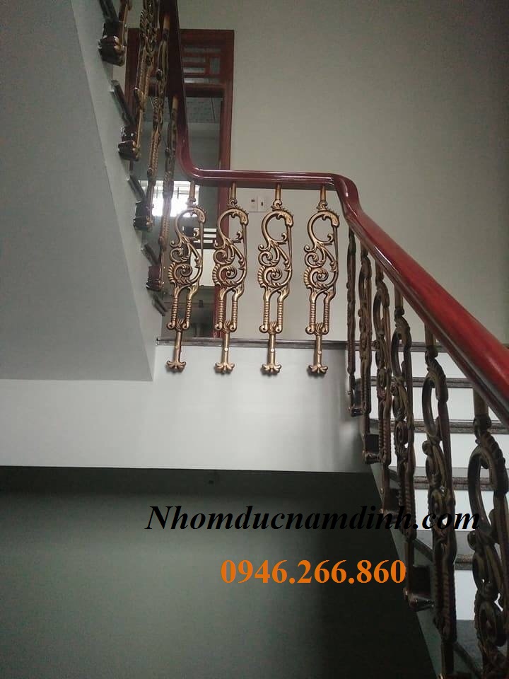 Cầu thang nhôm đúc bền đẹp tại Thái Nguyên