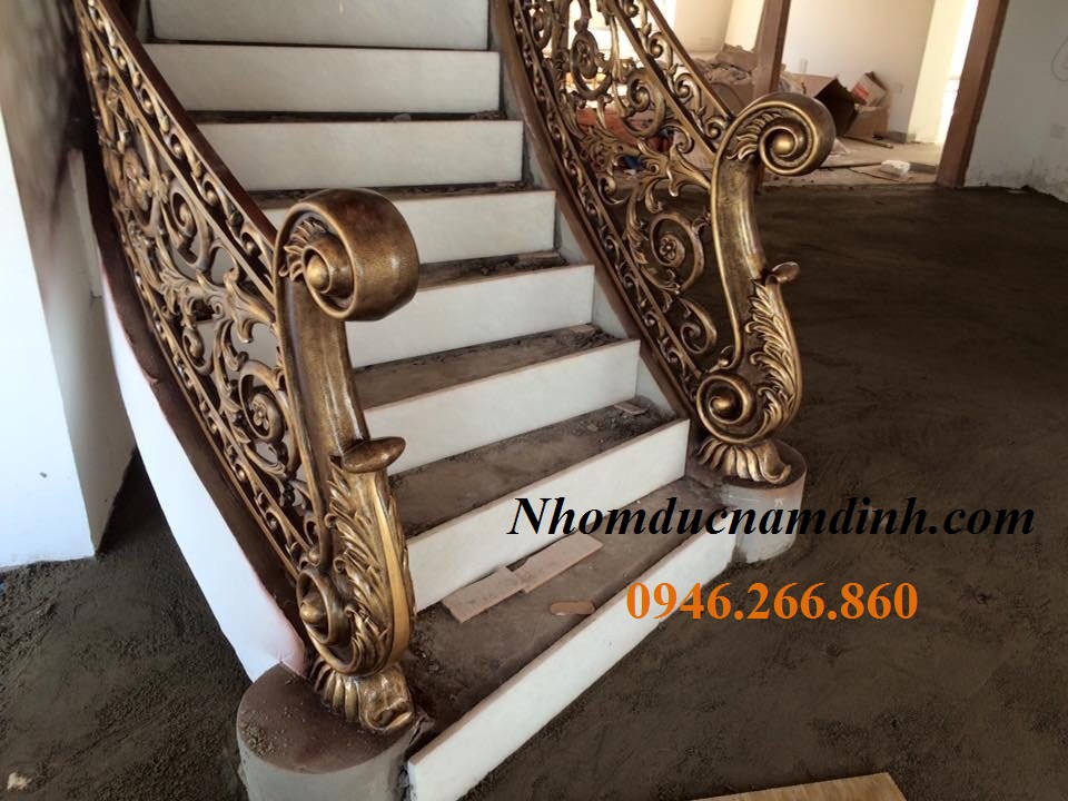 Giá cầu thang nhôm đúc tại Cao Bằng