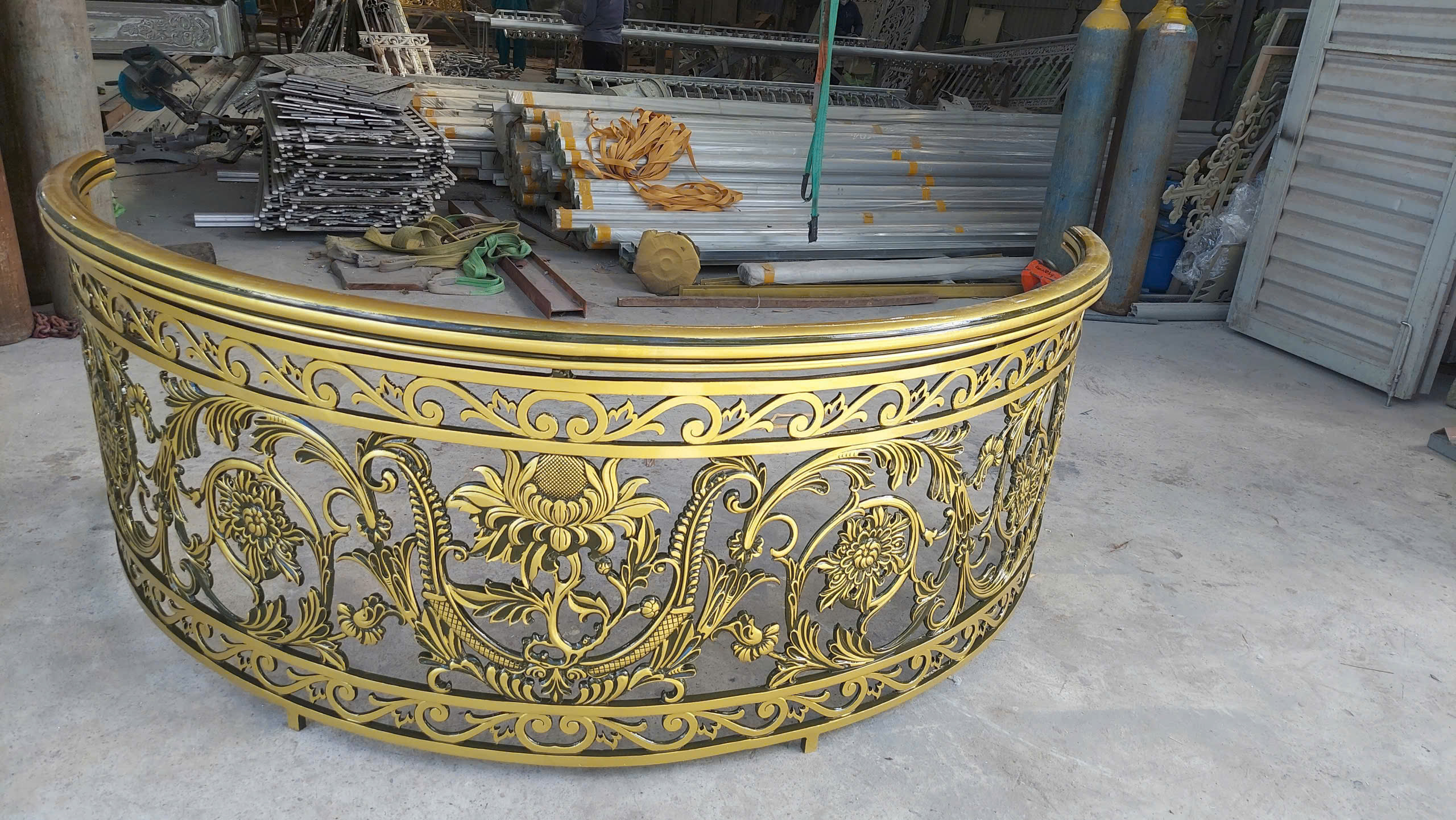 Nhận thi công, lắp đặt lan can nhôm đúc tại Lai Châu Nhận thi công, lắp đặt lan can nhôm đúc tại Lai Châu